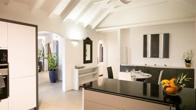 Kitchen & Dining Areas