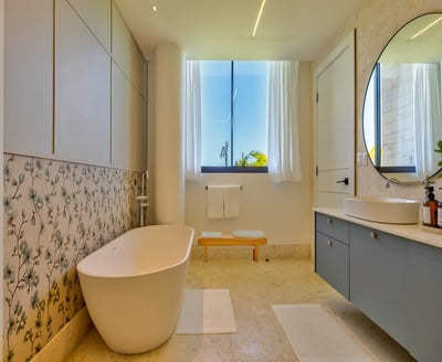 Luxury Villa Photo #33