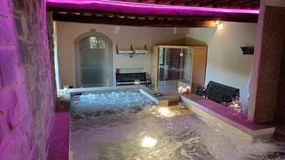 Luxury Villa Photo #17