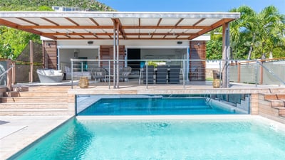 Luxury Villa Photo #5