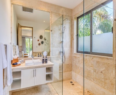 Luxury Villa Photo #28