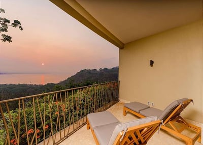 Luxury Villa Photo #23