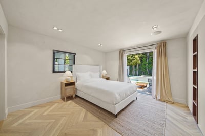 Luxury Villa Photo #21