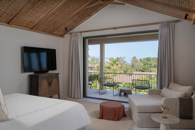 Luxury Villa Photo #40