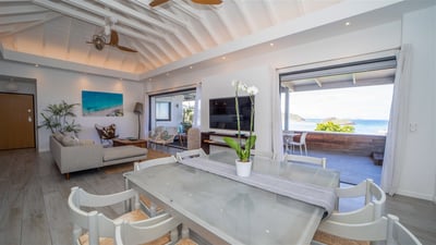 Kitchen & Dining Area