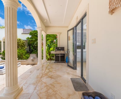 Luxury Villa Photo #34