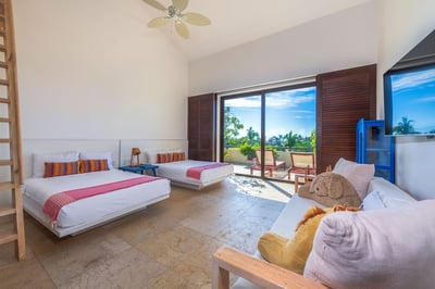 Luxury Villa Photo #19