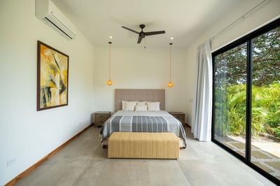 Main House – Primary 2: King Bed, AC & Private Terrace