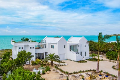Luxury Villa Photo #12