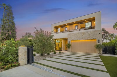 Luxury Villa Photo #3