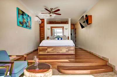 Luxury Villa Photo #16