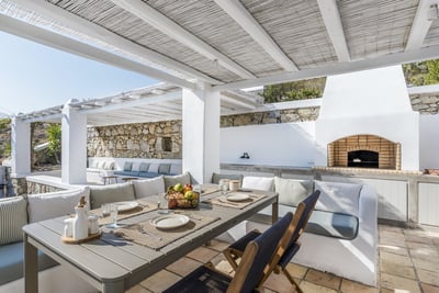 Luxury Villa Photo #8
