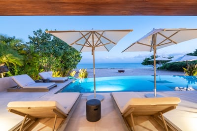 Luxury Villa Photo #15