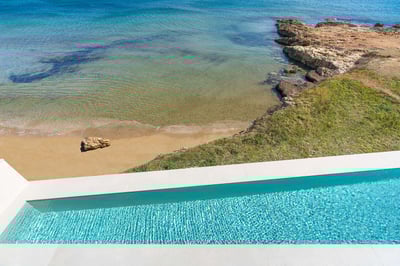 Luxury Villa Photo #6