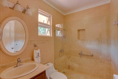 Luxury Villa Photo #44