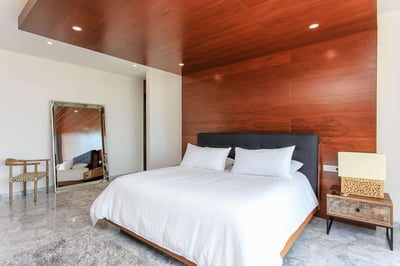 Luxury Villa Photo #23