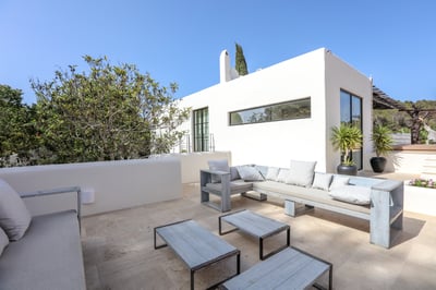 Luxury Villa Photo #2