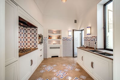Luxury Villa Photo #13
