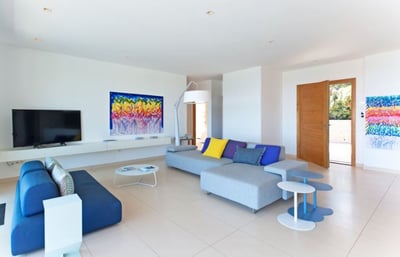 Luxury Villa Photo #5