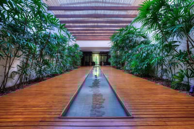 Luxury Villa Photo #26