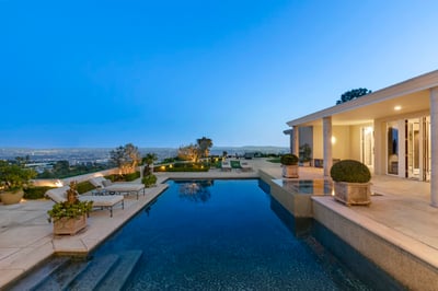 Luxury Villa Photo #4