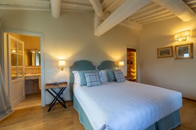 Luxury Villa Photo #32