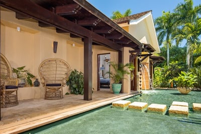 Luxury Villa Photo #6