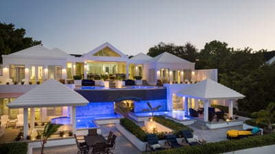 Luxury Villa Photo #43