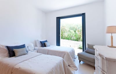 Luxury Villa Photo #13
