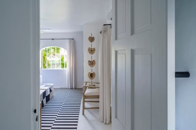 Luxury Villa Photo #24