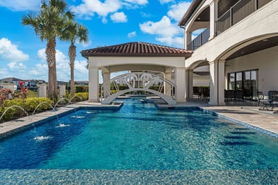 Luxury Villa Photo #4
