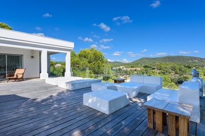 Luxury Villa Photo #9