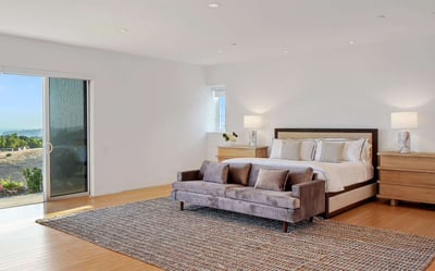 Luxury Villa Photo #23