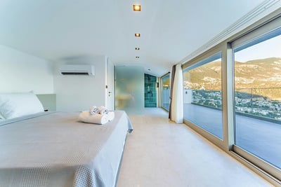 Luxury Villa Photo #52
