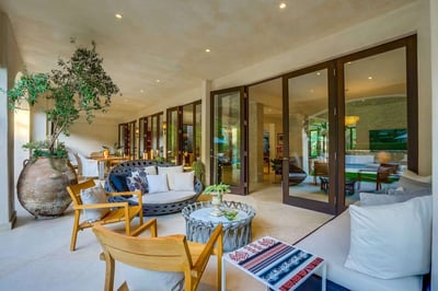 Luxury Villa Photo #8