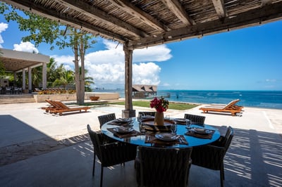 Luxury Villa Photo #23