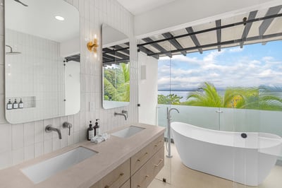 Luxury Villa Photo #32
