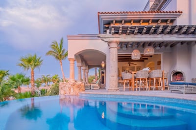Luxury Villa Photo #7