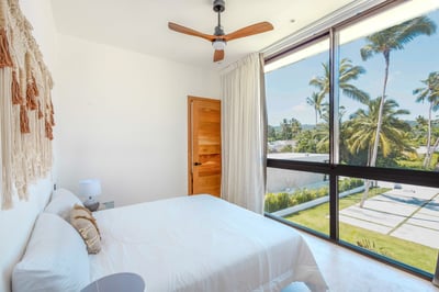 Luxury Villa Photo #26