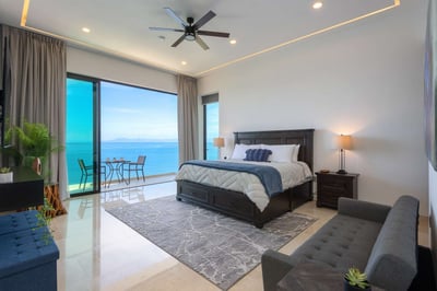 Luxury Villa Photo #56
