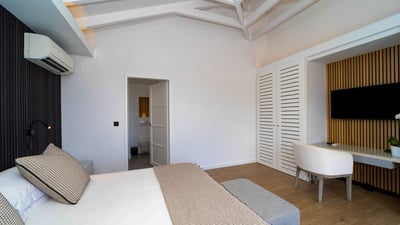 Luxury Villa Photo #46