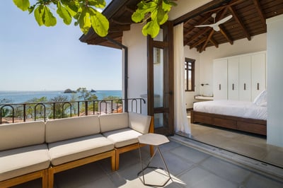 Luxury Villa Photo #7