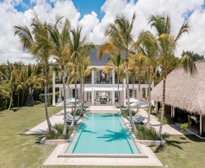 Luxury Villa Photo #6