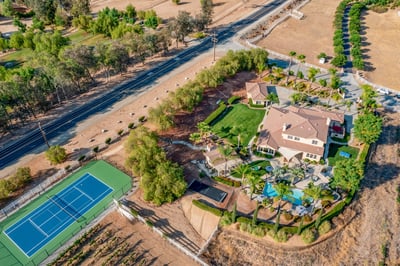 Luxury Villa Photo #2