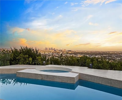 Luxury Villa Photo #7