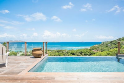 Luxury Villa Photo #6
