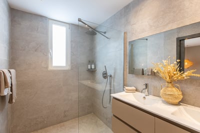 Luxury Villa Photo #34