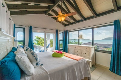 Luxury Villa Photo #10