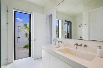 Luxury Villa Photo #41