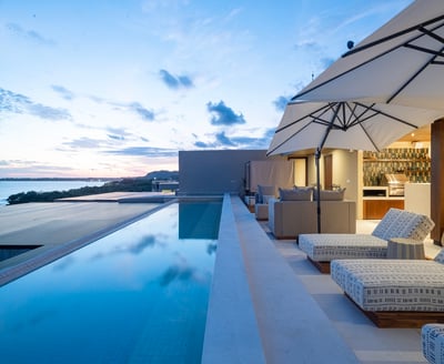 Luxury Villa Photo #6